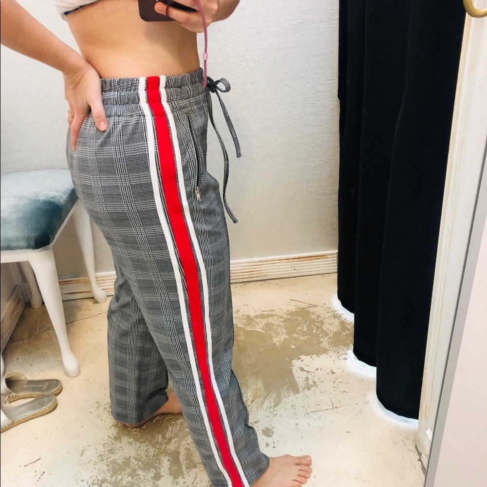 Black & white plaid pants wl red and white stripe